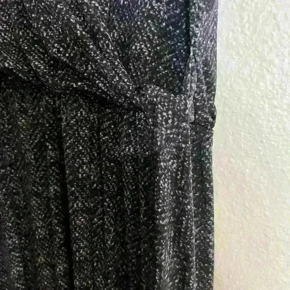 Micheal Kors Sheath Dress - Picture 2 of 4